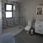 فيلة Comfortable Playa Roca Beachfront Access كوستا تاغيسي