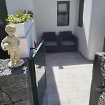 Comfortable Playa Roca Beachfront Access كوستا تاغيسي