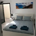 Comfortable Playa Roca Beachfront Access فيلة