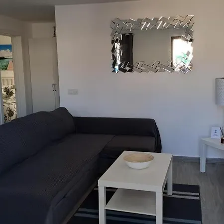 Comfortable Houses Playa Roca Beachfront Access * Costa Teguise