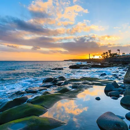 Comfortable Houses Playa Roca Beachfront Access Villa Costa Teguise