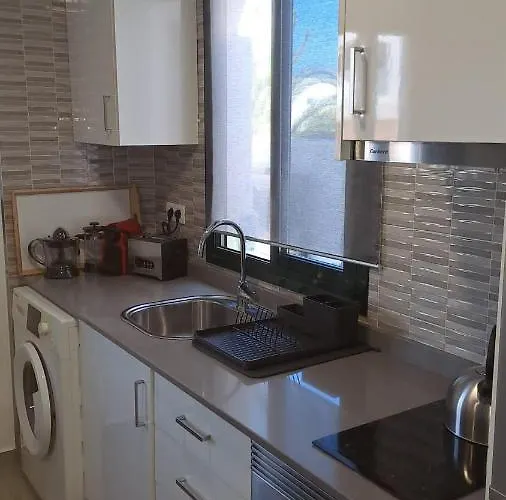 Comfortable Playa Roca Beachfront Access וילה *