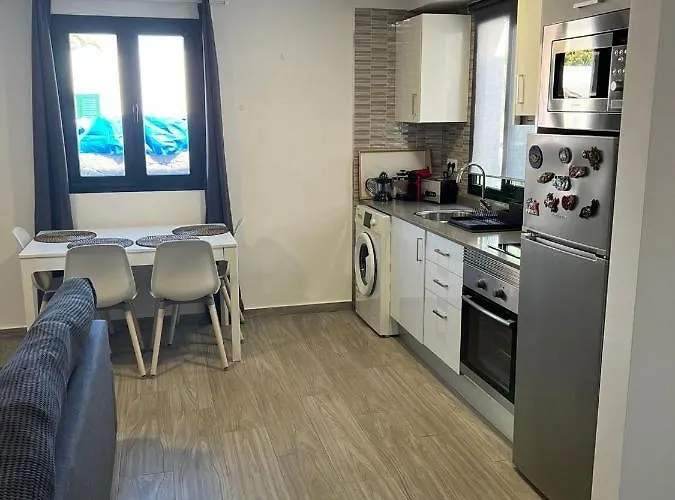 Comfortable Playa Roca Beachfront Access וילה קוסטה טגוויסה