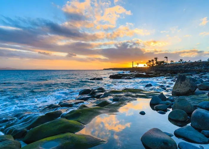 Comfortable Playa Roca Beachfront Access וילה קוסטה טגוויסה