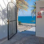 빌라 Comfortable Playa Roca Beachfront Access *