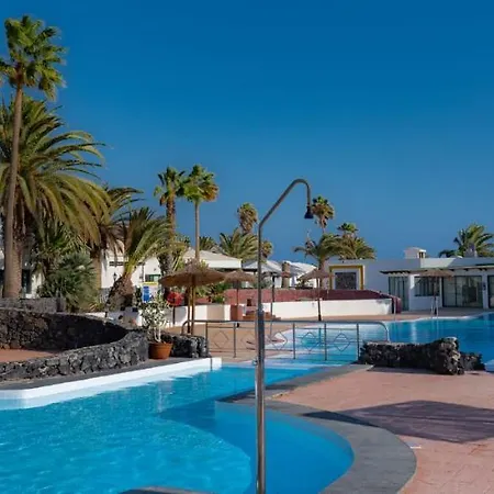 Luxury Casa Playa Roca Bord De * Costa Teguise