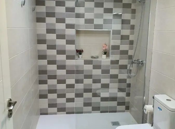 Comfortable Playa Roca Beachfront Access コスタ・テギセ